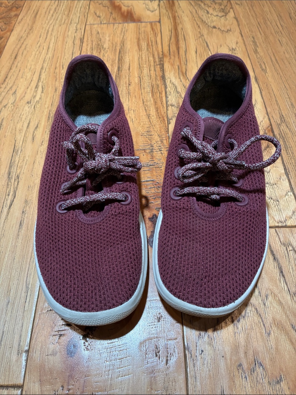 Allbirds Tree Runner shoes- Burgundy - women’s size 8